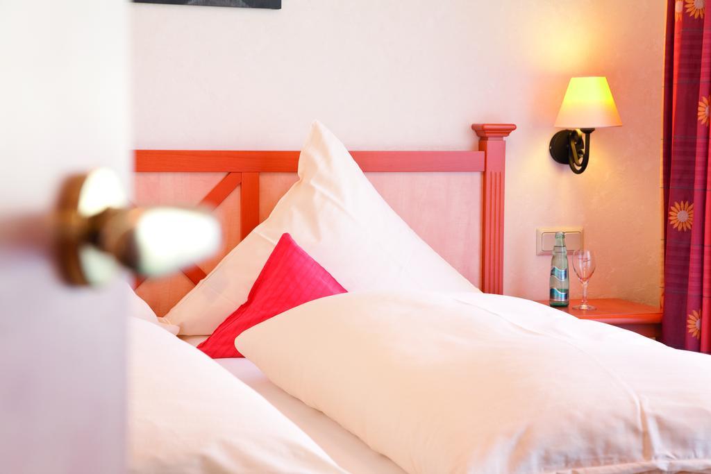 Landkomfort Hotel Elsenmann Willingen  Δωμάτιο φωτογραφία