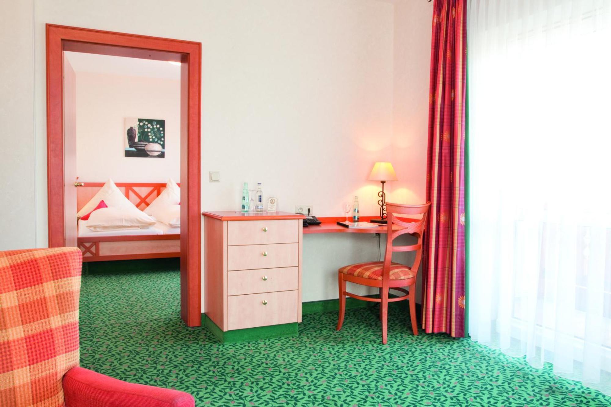 Landkomfort Hotel Elsenmann Willingen  Δωμάτιο φωτογραφία