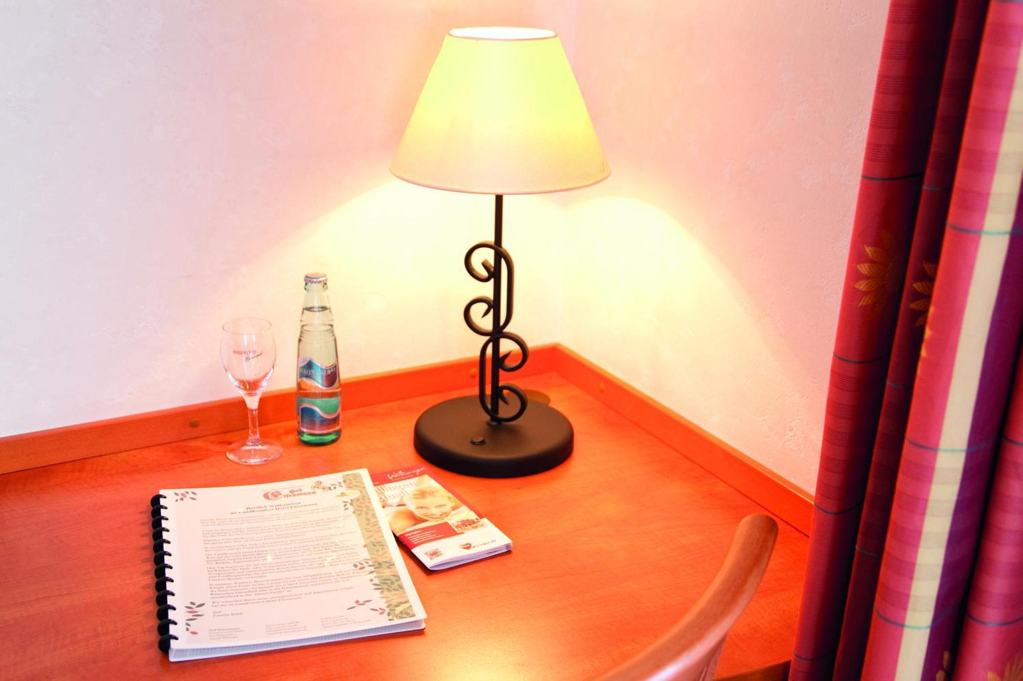 Landkomfort Hotel Elsenmann Willingen  Δωμάτιο φωτογραφία