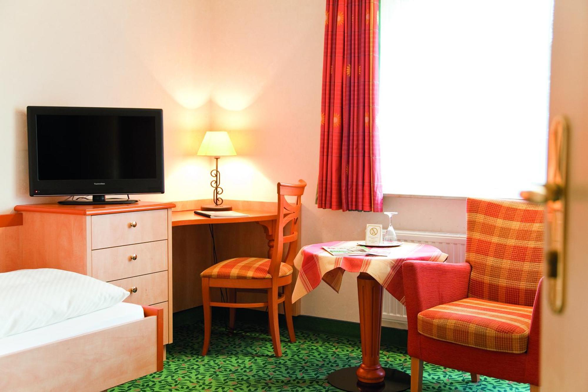 Landkomfort Hotel Elsenmann Willingen  Δωμάτιο φωτογραφία